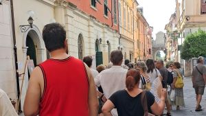 Effetto Festival, coda infinita per i biglietti