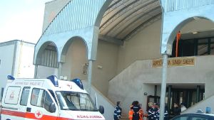 Spedizione punitiva in famiglia. Botte e coltellate al tempio Sikh