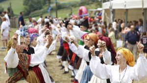 Enfermería y cuatro inodoros para las fiestas de prao de Gijón que superen los mil asistentes: todo lo que se exige a los organizadores de eventos en el concejo