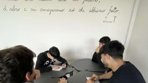 Foiano boccia le sanzioni, studenti a lezione di civiltà: “Niente note ma lavori utili”