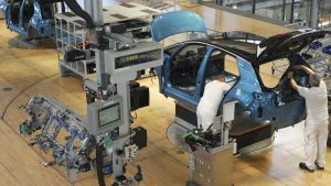 Non di sola guerra vive l’industria della Difesa. Parla Vavassori (Anfia)