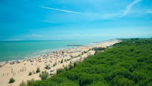 Il mare del Veneto promosso da Arpav: da Bibione a Rosolina litorale da bandiera blu
