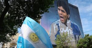 Maradona ainda joga