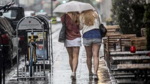 Kraftig regn og torden på vej