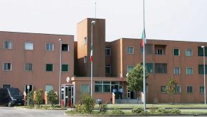 Pavia, visita in carcere a sorpresa della deputata Ascari: “Situazione drammatica, il sovraffollamento è in aumento”