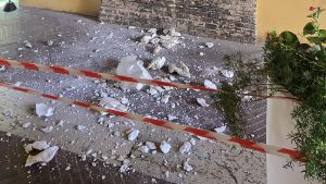 Va in frantumi la scultura della Vergine