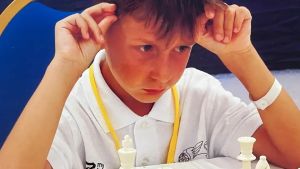Edo è l’asso degli scacchi: campione d’Italia a 11 anni