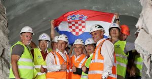 Sve već godinama izgleda kao epizoda ‘A je to‘. Čovjek ih gleda i pita se: gdje je bio trenutak kad su pogubili sram?