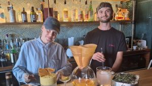 Was die neue Cocktailkarte in der King Schultz Bar am Bodensee besonders macht