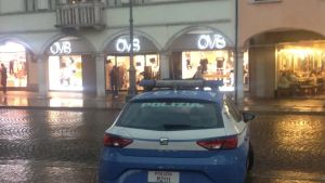 Rissa ai giardini pubblici a Belluno: colpita anche una donna