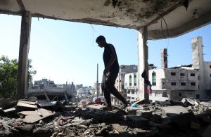 L’armée israélienne bombarde des appartements à Gaza et tue 11 personnes dont 3 enfants