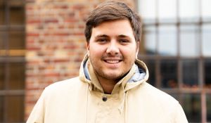 Det er lett å være populær når man lover å bevare alt slik det er