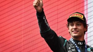 Gp del Belgio: Kimi batte Leclerc e vince a Spa 73 anni dopo Ascari, Max terzo e Russell out /
