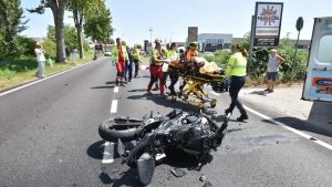 Schianto sulla Feltrina, grave un motociclista bellunese di 25 anni