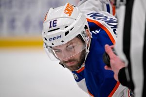 What does a shutdown third line around Jason Dickinson look like?