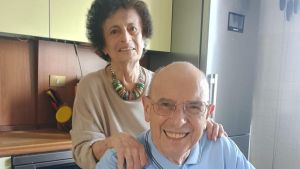 Lacrime per Gianfranco Antonioli e Gina Fedeli, marito e moglie della storica macelleria morti intrappolati nella casa diventata un inferno di fuoco