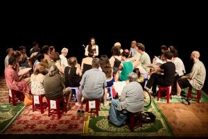 Festival d’Avignon : les airs de Vanasay Khampommala pour traverser la nuit