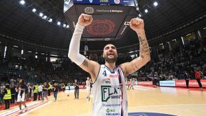 Aradori con il cuore sempre a Bologna: 