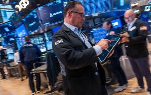 Oil prices ease after Iran says US contacts continue through mediators