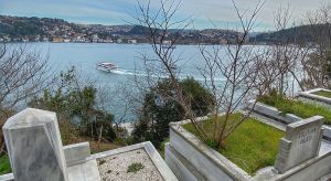 İstanbul Günlüğü (6): Suskun Balıkçılar ve Sessiz Mezar Taşları