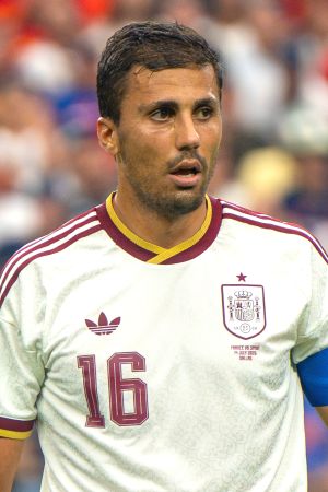 Rodri Beats Out Lionel Messi to Win World Cup Golden Ball as Spain Sweeps Every Major Individual Award