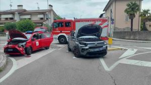 Scontro tra due auto a Cordenons: portata in ospedale una 54enne
