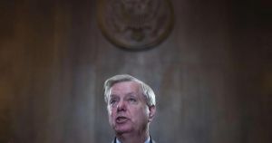 Lindsey Graham blir hyllet som patriot og statsmann, men mange vil huske ham som en kompro­missløs pådriver for blodige kriger.