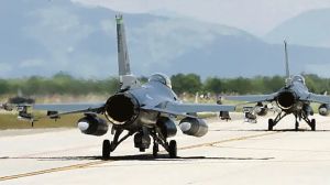Sette F-16 decollati da Aviano verso il Medio Oriente: rotte, rifornimenti in volo e il nodo dei trattati riservati