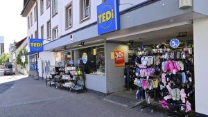 Aus nach 19 Jahren: Hat niederländische Konkurrenz den Ein-Euro-Shop Tedi aus Innenstadt verdrängt?