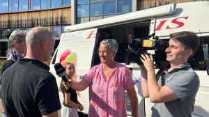Dieser Eiswagen macht Furore: Fernsehteam begleitet die Eiskönige