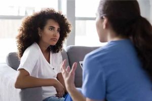5 conversation habits that unintentionally push people away, and what to do instead