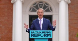 Nigel Farage attacks Norfolk's 'woke' policing during rally at stately home