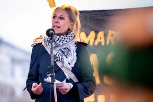 Laura Lindahl: Trine Pertou Mach trak »kvindekortet« – det er en hån mod de reelt undertrykte kvinder