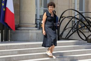 Loi d’urgence agricole : la ministre de la Transition écologique Monique Barbut va démissionner d’ici le Conseil des ministres