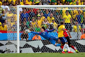 ¡Brillante! Estas son las atajadas que convirtieron a Memo Ochoa en leyenda del Mundial