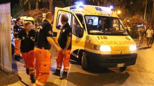 Soffocata da un boccone mentre cena con amici e parenti. Donna muore alla Festa dell’Unità