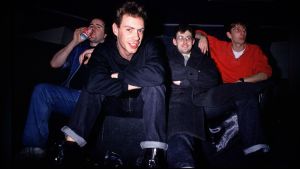 Stiff Little Fingers feiern Remaster ihres Punk-Klassikers „Inflammable Material“