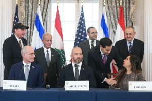 الاتجاه الإجباري: خرائط المنطقة الجديدة وتفكيك ترسانة حزب الله (٢)