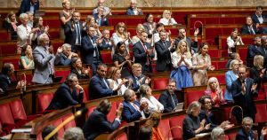Le «bloc central» finit la session parlementaire en s’échouant sur les rives de l’extrême droite