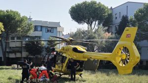 Bambino di 3 anni investito dal trenino turistico: è grave
