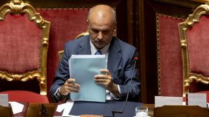 L'anima no-vax di Fratelli d'Italia. Lettera aperta al ministro Schillaci