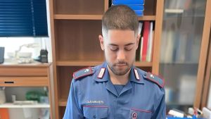 Spara ai ladri di rame col revolver: denunciato