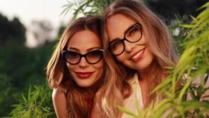 In Russia con amore, Ornella Muti e la figlia Naike: “Vogliamo il passaporto, non rinneghiamo le nostre origini”