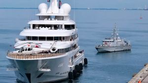 In arrivo al bacino San Marco di Trieste lo yacht Boardwalk dell’ambasciatore Usa Fertitta
