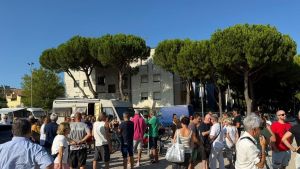 In tantissimi per Nicola, aggredito a morte in un parcheggio: 