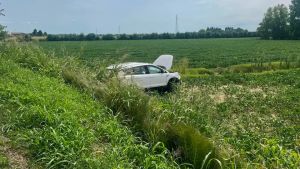 Mogliano, esce di strada con il Suv e muore a 70 anni: ipotesi malore alla guida