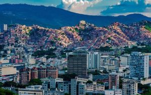 Caracas: una hechicera inolvidable | Cuando la montaña ruge...