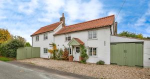 Four-bedroom character cottage with countryside views to rent for £1,350 pcm