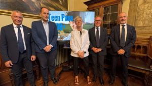 Under18 gratis sui mezzi pubblici. La sindaca: “Brescia unico Comune in Italia”