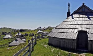 Pastirske koče: strožje nad izpuščanje odpadnih vod v naravo